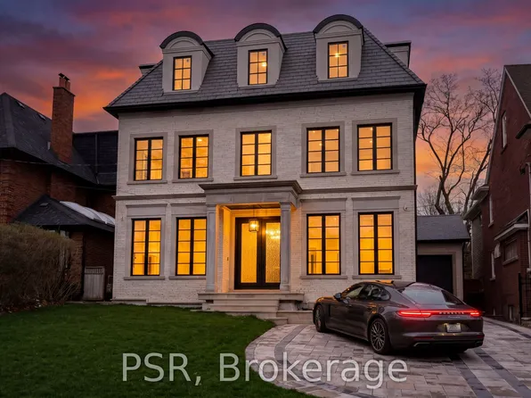 36 Ava Rd, Toronto, ON M5P 1Y4