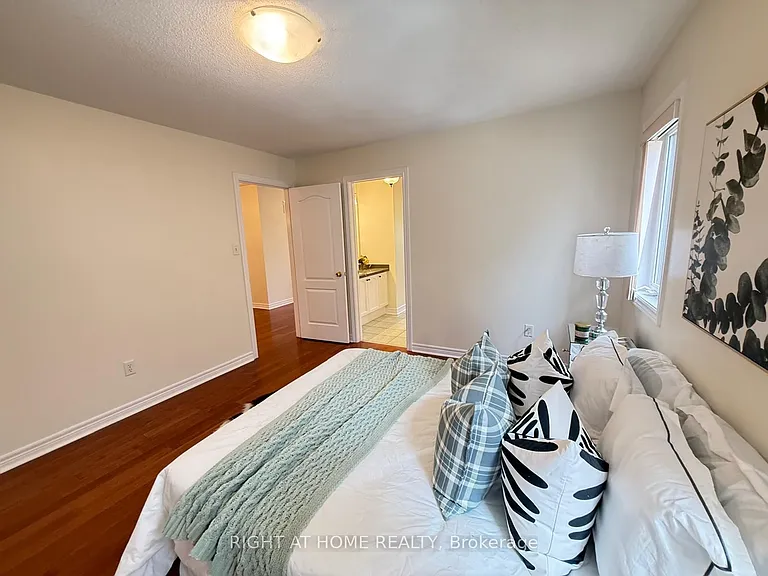 17 Coral Cove Ct — Photo 32
