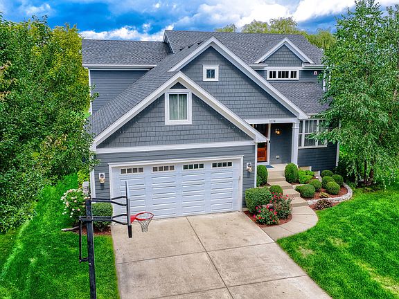 2nd image of 1074 Suffolk Ct