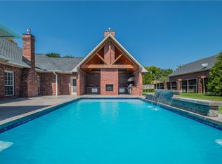 9 S Windsor Dr, Rogers, AR 72758