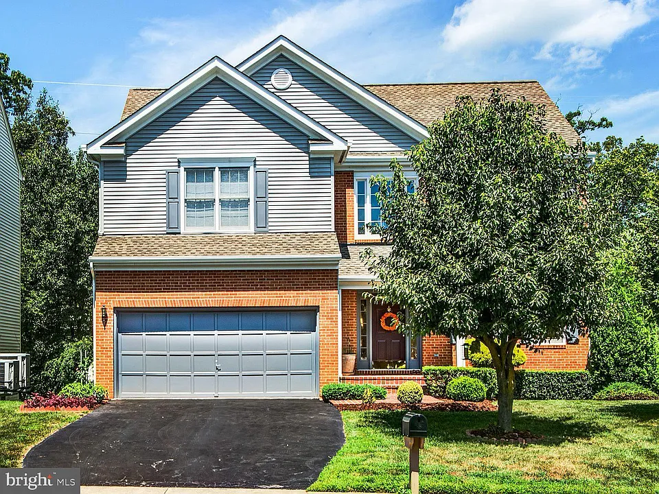 8802 Copper Leaf Way