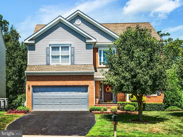 8802 Copper Leaf Way, Fairfax Station, VA 22039