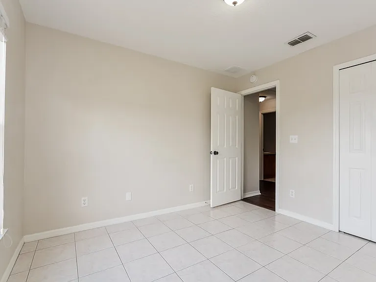 13318 Caspian Ln — Photo 11