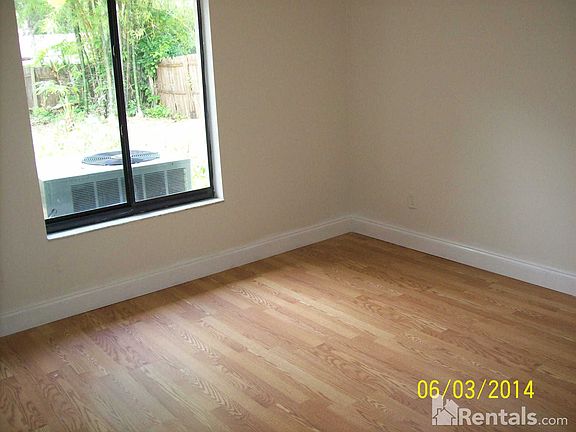 2nd image of 1311 W Dexter Dr