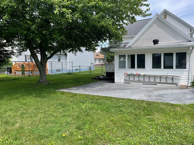 120 Hutchins St — Photo 7