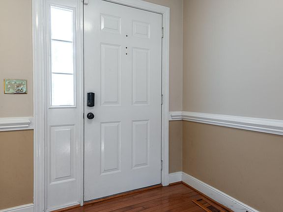 5th image of 830 Driftwood Drive
