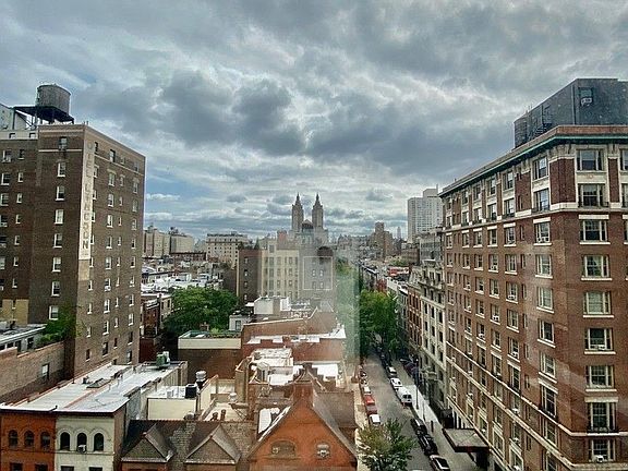 4th image of 201 W 74th St APT 10E