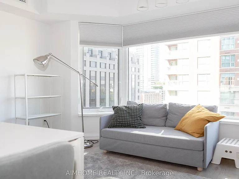 155 Yorkville Ave #1015 — Photo 17