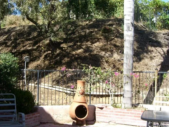 811 Fuchsia St — Photo 14