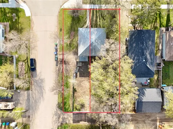 2102 Herman AVENUE, Saskatoon, SK S7M 0N2