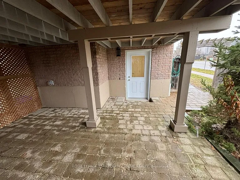 127 Birkhall Pl #LOWER — Photo 16