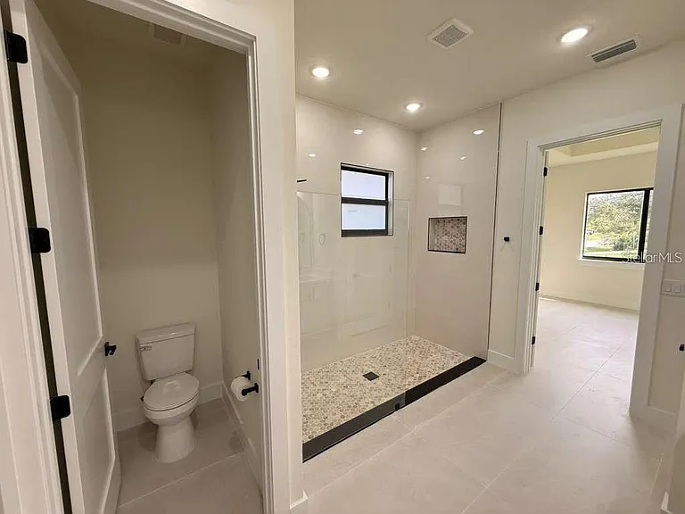 10426 Live Oak Rd — Photo 35