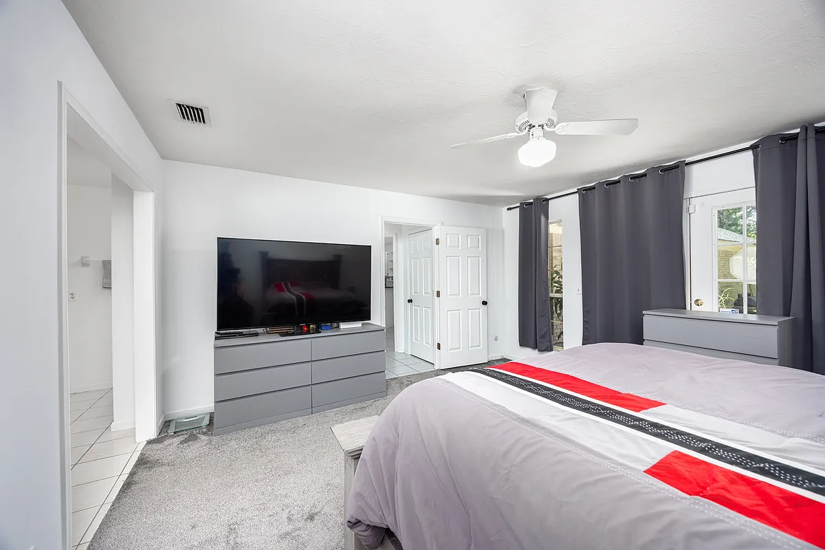 Building Photo - 2388 Halperns Way