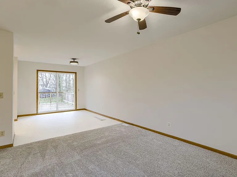 4115 N 213th Cir — Photo 30
