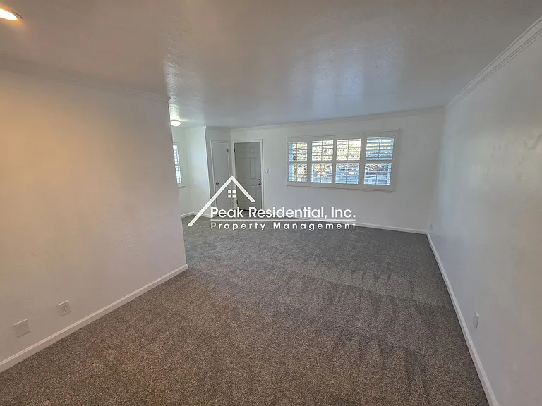 5948 Walerga Rd #4 — Photo 6