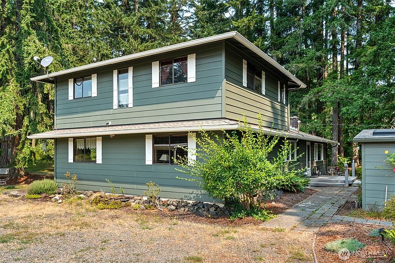 4th image of 907 Logan Hill