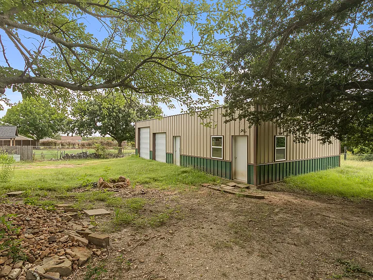 16740 Redbud Dr — Photo 19