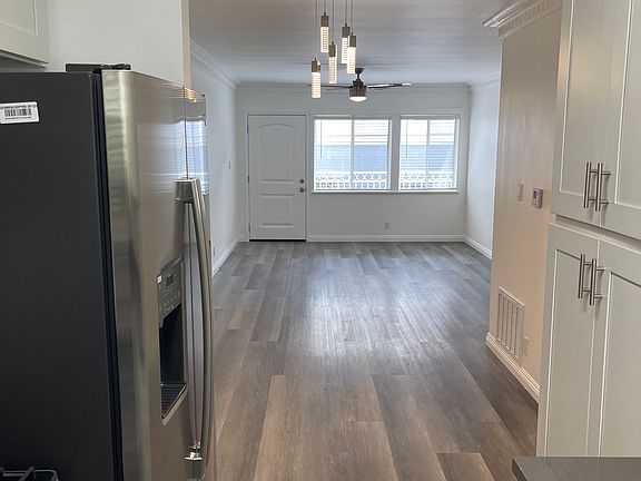 4th image of 1945 Palmerston Pl