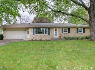 7027 Dogwood Ct, Jenison, MI 49428