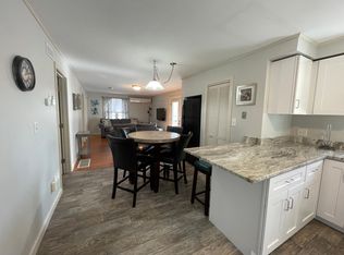 4 Q St #C, Hampton, NH 03842