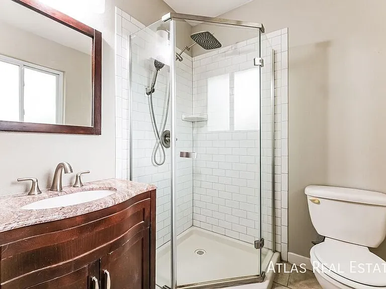 525 Kendall Ct — Photo 13