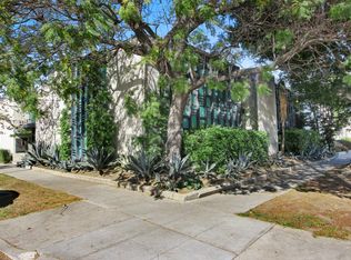 350 S McCarty Dr APT 3, Beverly Hills, CA 90212
