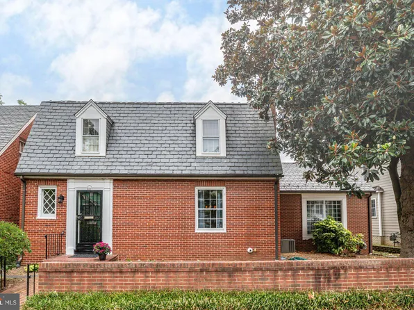 1311 Franklin St, Fredericksburg, VA 22401