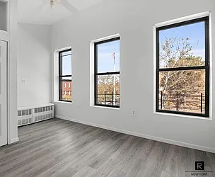 Rented by R New York