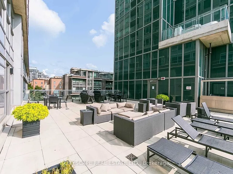 59 E Liberty St #1203 — Photo 20