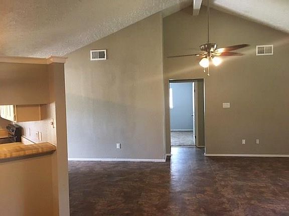 2nd image of 3618 Maplewood Dr
