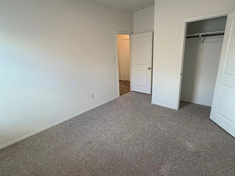 109 High Hill Cv — Photo 12