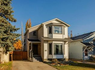 17 S Shawglen Ct SW, Calgary, AB T2Y 2R1
