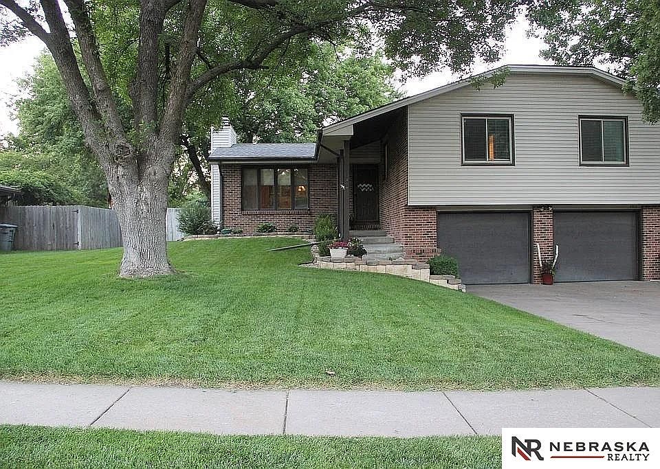 1st image of 6510 Applewood Dr