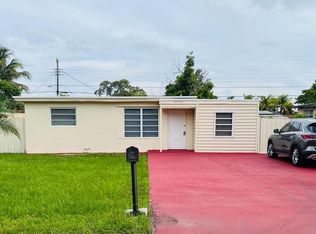 6312 Hayes St, Hollywood, FL 33024
