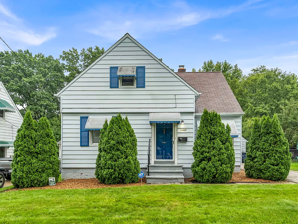 1367 Churchill Rd