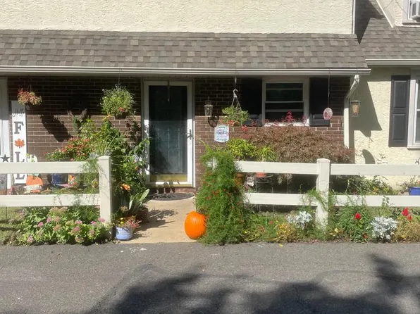 404 Dresher Rd APT G, Horsham, PA 19044