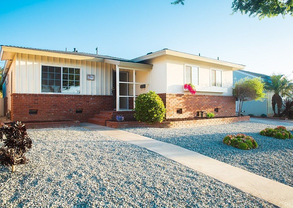 1st image of 2838 Onrado St #A