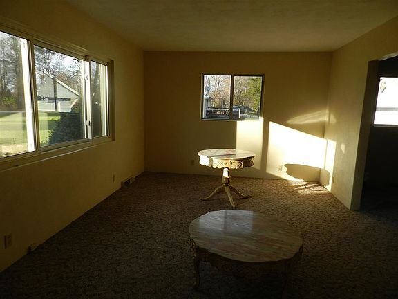 5th image of 55930 Coyle Ct