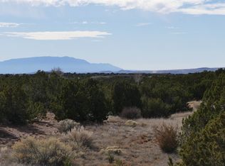 2 Daisy Ct, Santa Fe, NM 87506