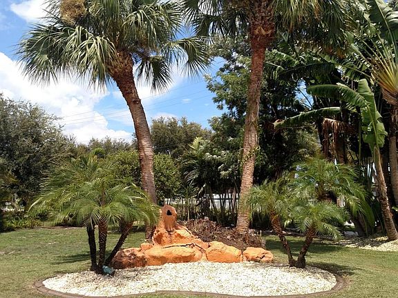 Home For Sale In ST LUCIE POINT
