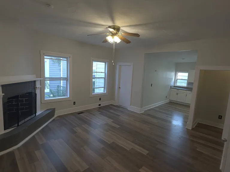 127 Poplar Ave #1 — Photo 1