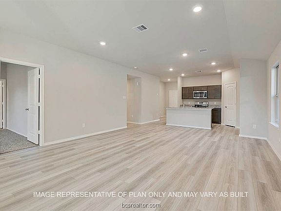 4th image of 2222 Spyglass Dr