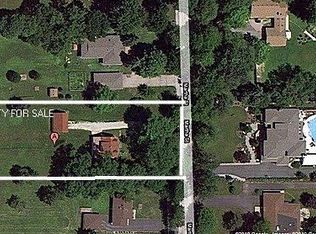 1024 Martha St, Elk Grove Village, IL 60007