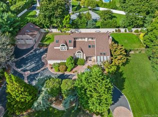 7 Kent Ct, Bayport, NY 11705