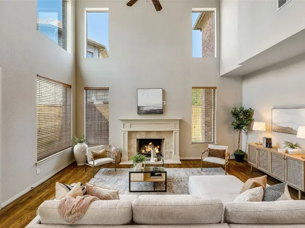 3611 N Versailles Ave, Dallas, TX 75209