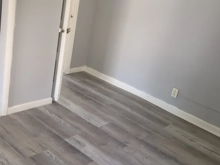 15 Hakes Ave #201 — Photo 8