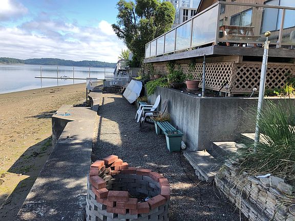 3rd image of 3040 Steamboat Island Loop NW