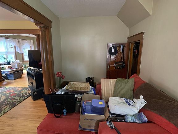 Enryway- lots of storage in closet on the right!