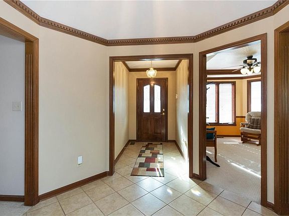 3rd image of 124 E Brunswick Ave