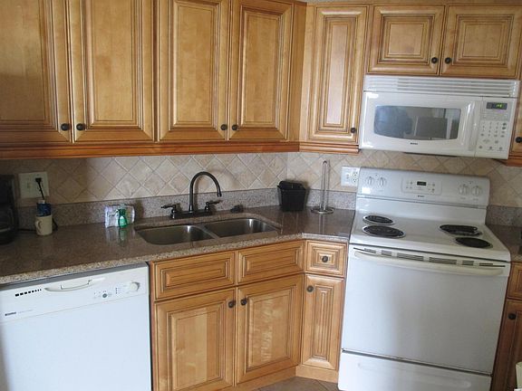 4th image of 7100 Ocean Blvd. N #1424